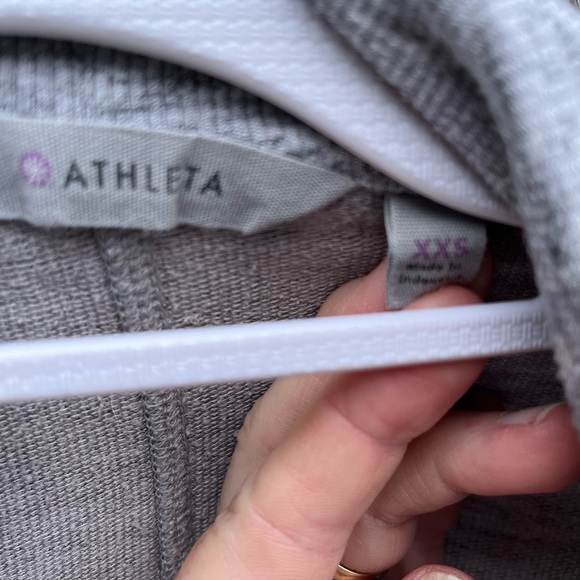 Athleta leisure sweater with pockets - Picture 3 of 8